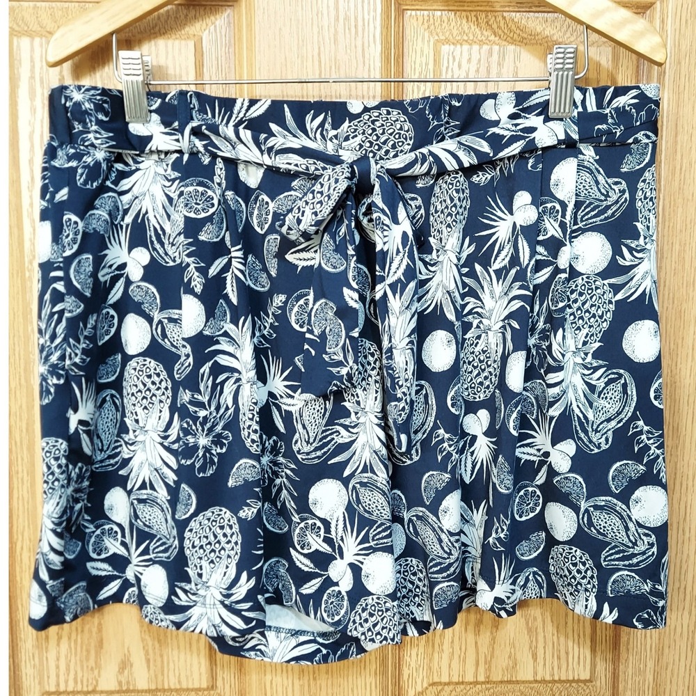 Robert Louis Navy White Pineapple Tropical Print Shorts XL Elastic Waist Belted